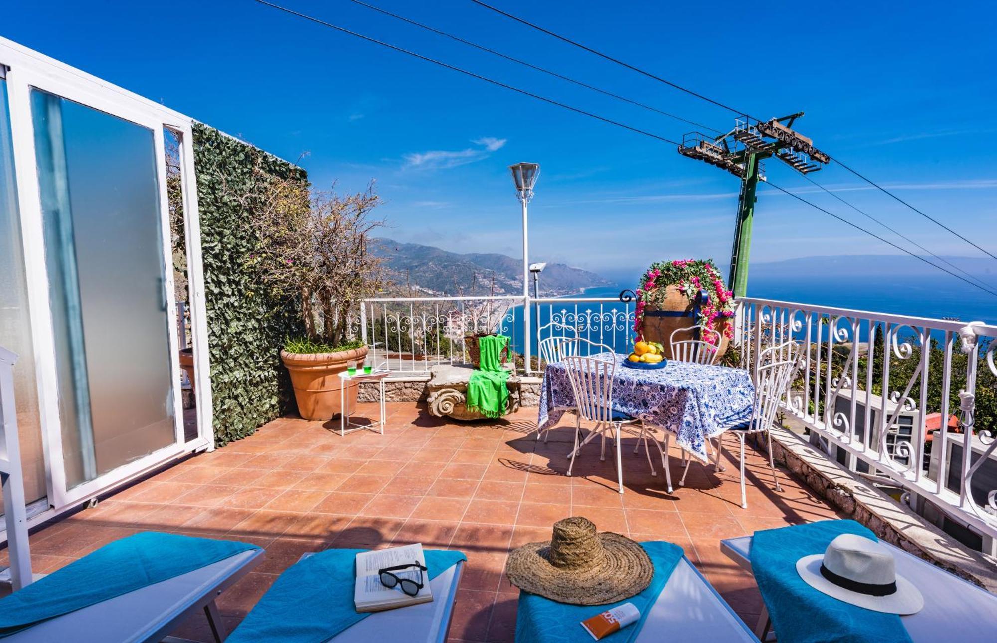 Dream View Suites Taormina Buitenkant foto