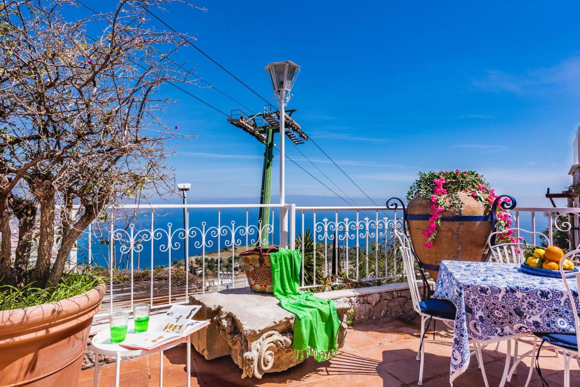 Dream View Suites Taormina Buitenkant foto