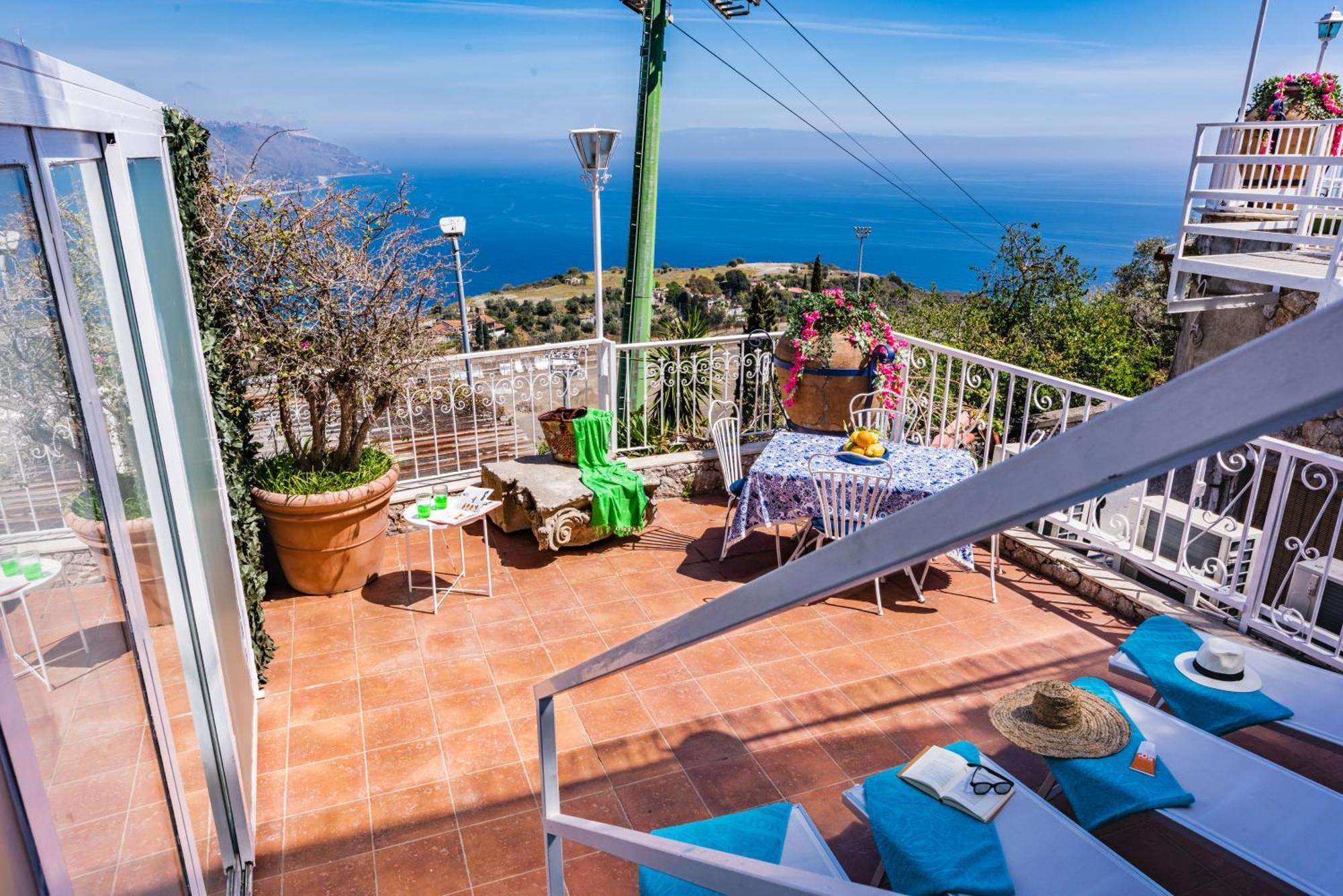 Dream View Suites Taormina Buitenkant foto