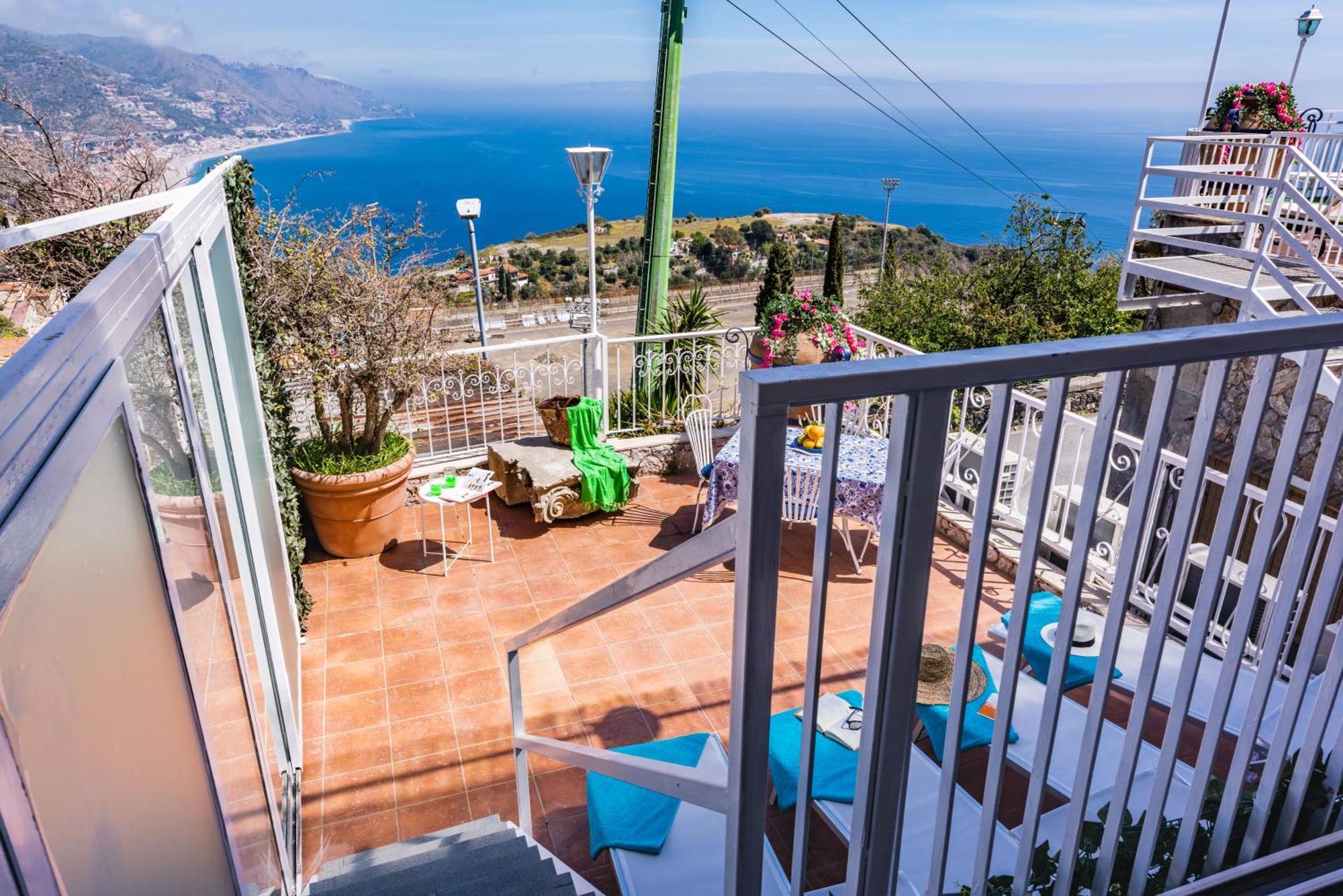 Dream View Suites Taormina Buitenkant foto