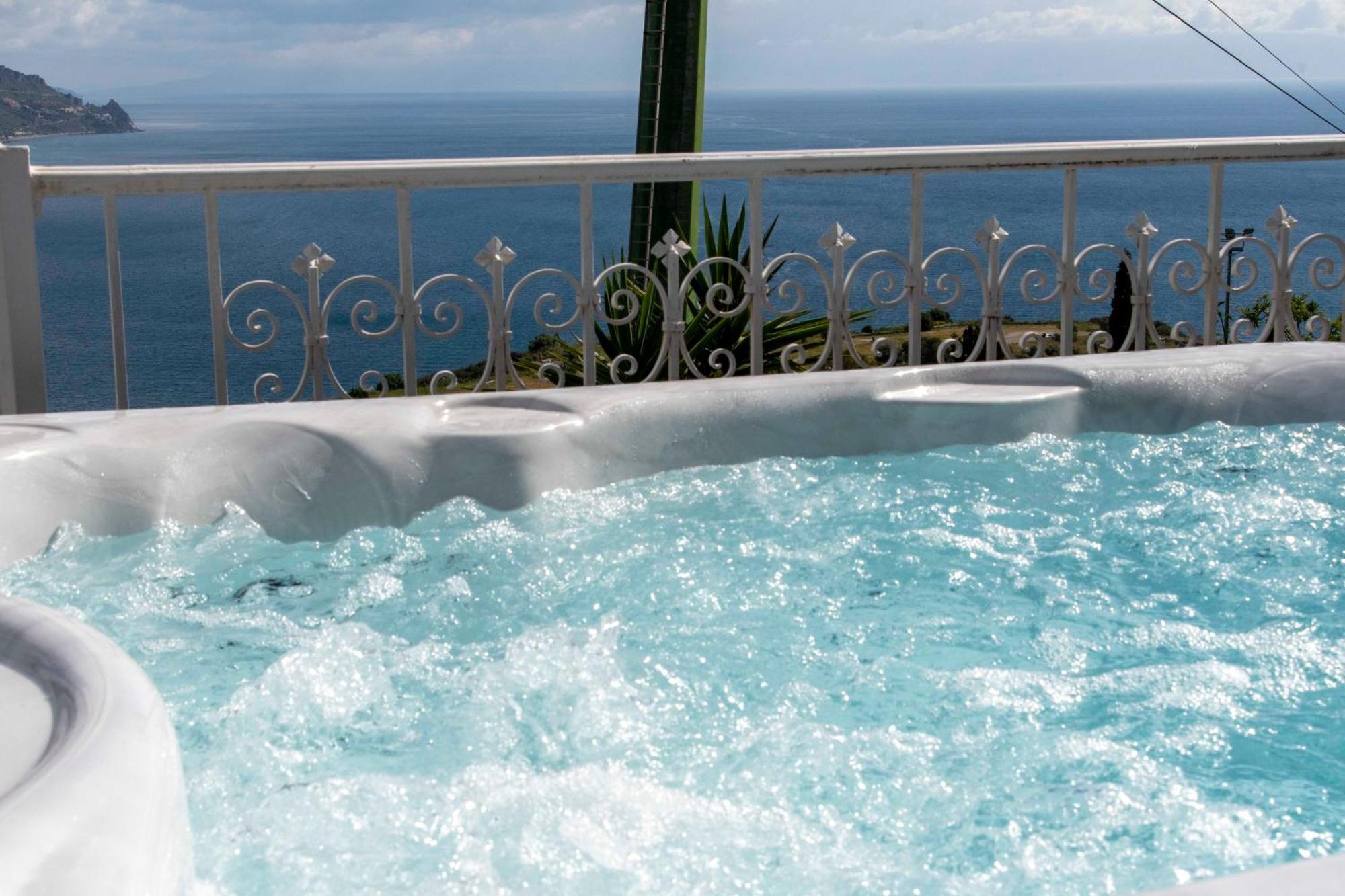 Dream View Suites Taormina Buitenkant foto